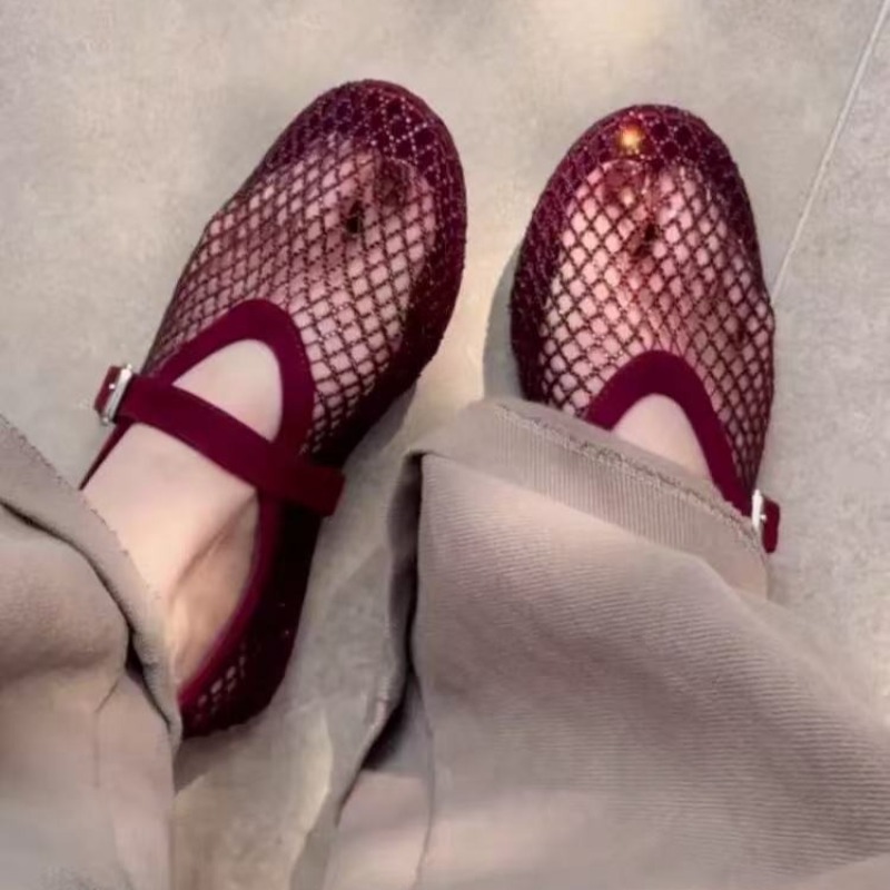 Mule Slip On - รองเท้าแตะแบบสวมประดับเพชรทรงกลวงสำหรับผู้หญิง รุ่นใหม่ปี 2026 ระบายอากาศได้ดี ดีไซน์ตาข่ายแบบถัก สไตล์แมรี่เจน