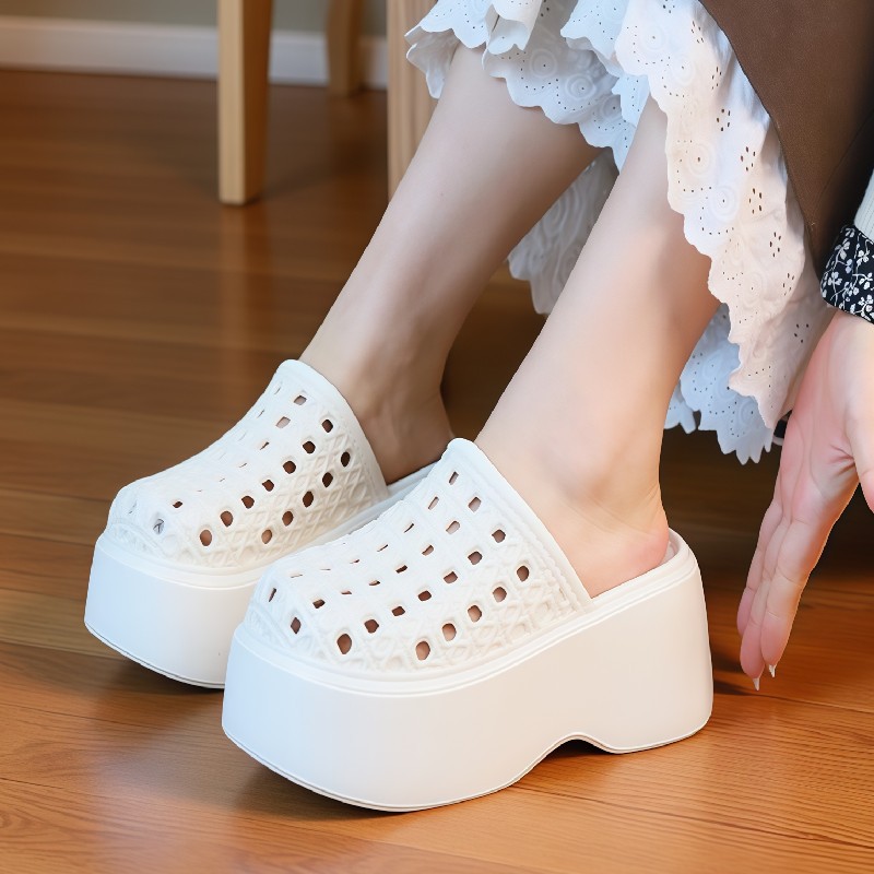 Mule Slip On - รองเท้าแตะส้นหนา 7 ซม. แบบมีรูระบายอากาศสำหรับผู้หญิง เพิ่มความสูง สไตล์มูลส์